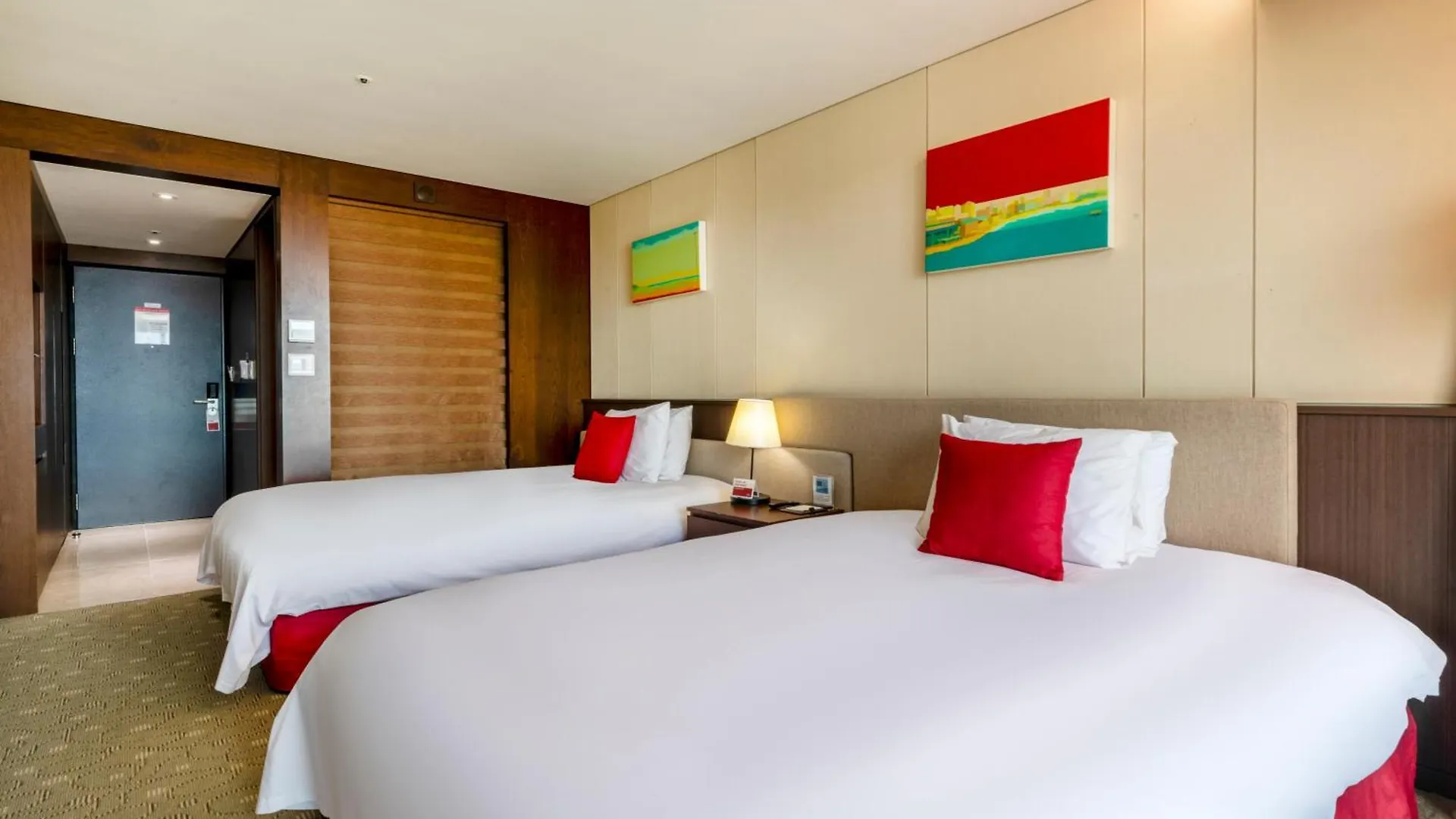 Ramada By Wyndham Jeju Hamdeok Hotel