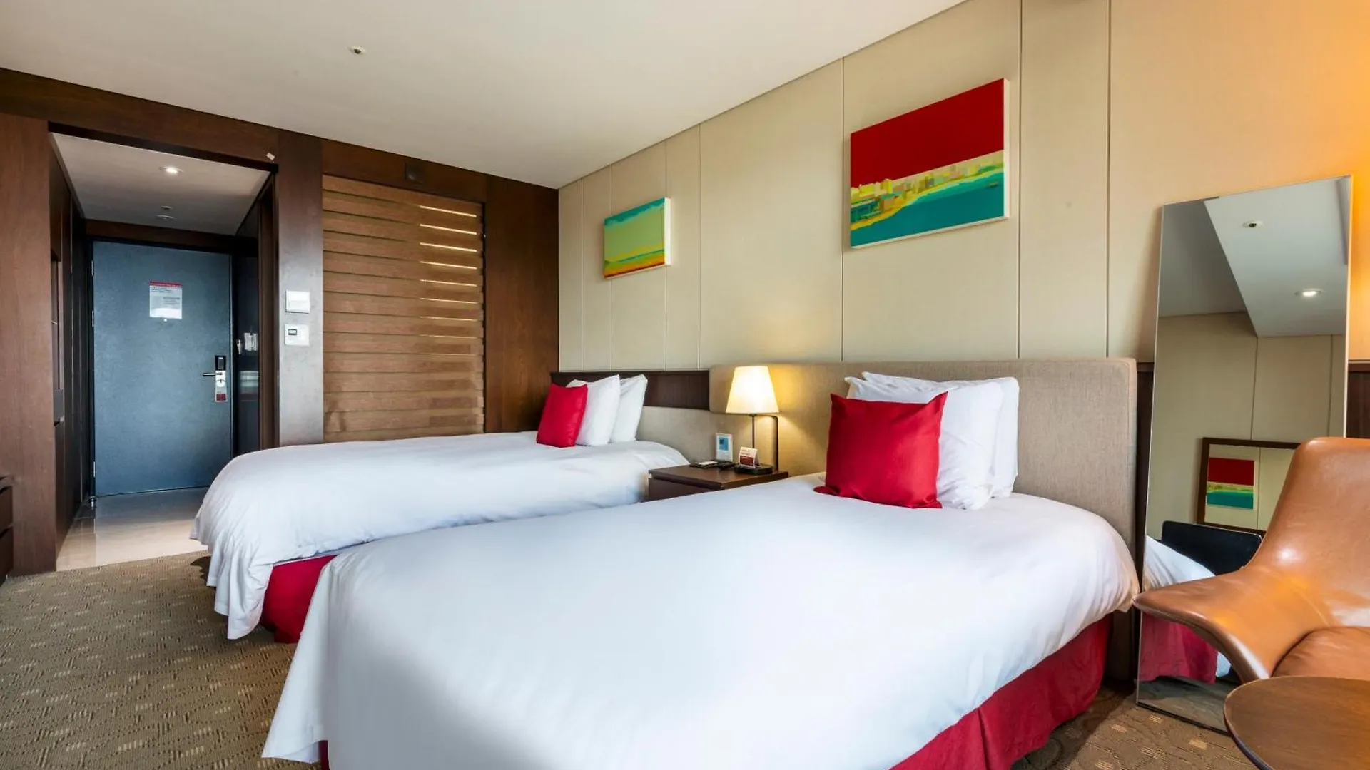 Ramada By Wyndham Jeju Hamdeok Hotel