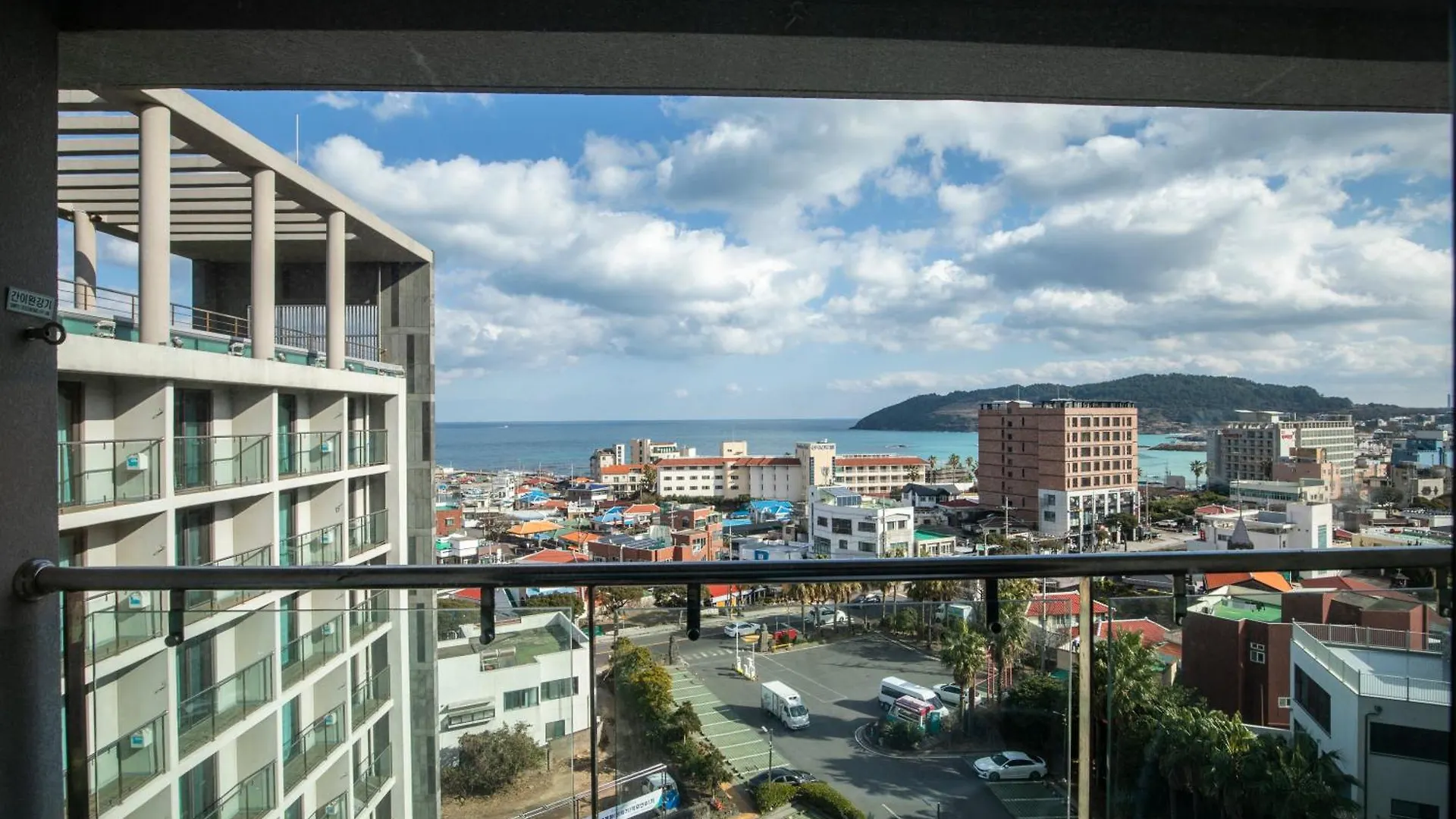 Ramada By Wyndham Jeju Hamdeok Hotel