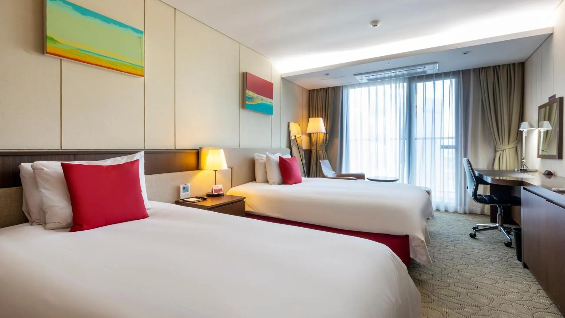 Ramada By Wyndham Jeju Hamdeok Hotel