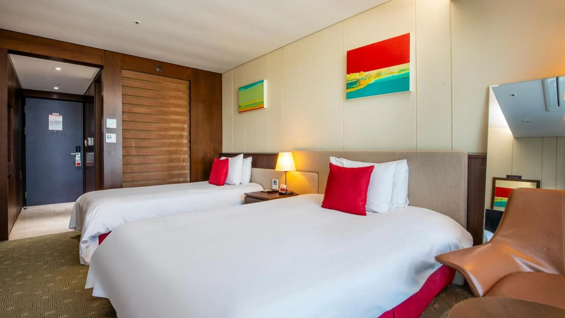 Ramada By Wyndham Jeju Hamdeok Hotel